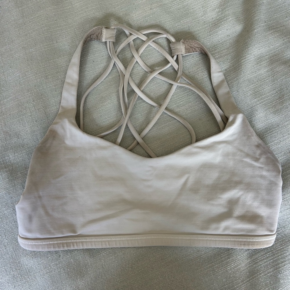 free to be Lululemon sports bra size 4